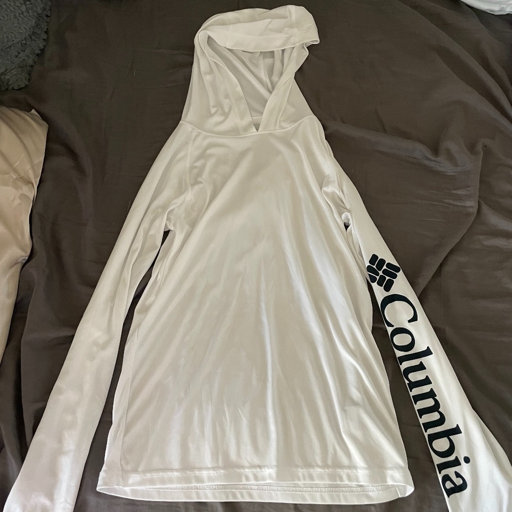 Columbia dry-fit long sleeve hooded fishing shirt